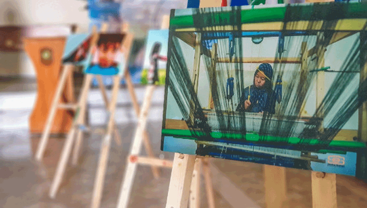 A Herat in Afghanistan una mostra fotografica ospitata a Camp Arena