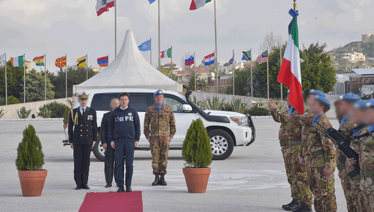 Giuseppe Conte visita il contingente italiano in Libano per la missione UNIFIL