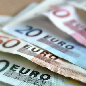Euro rinnovo contratti emolumenti statali