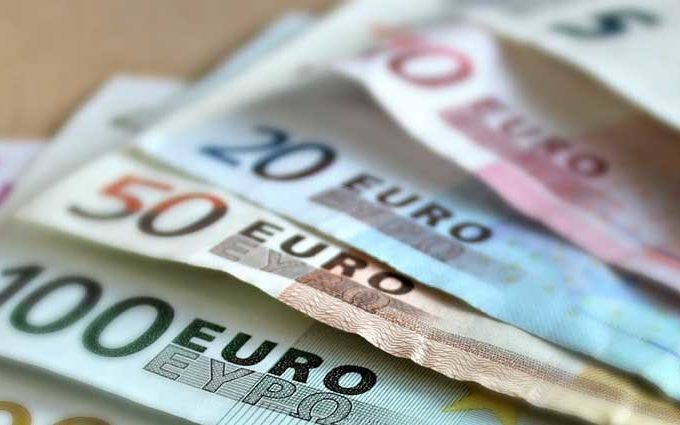 Euro rinnovo contratti emolumenti statali